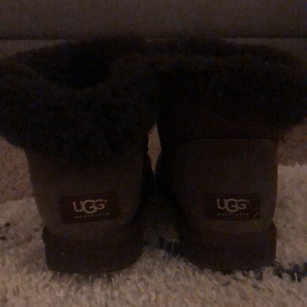 Ugg short boots brown